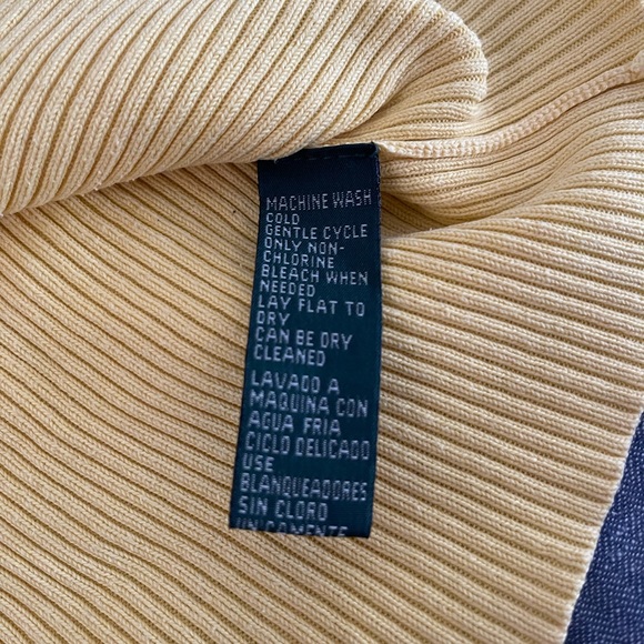 Lauren Ralph Lauren V-Neck 3/4 Sleeves Woman’s Top,Used,Good Condition 💫 - Picture 7 of 7